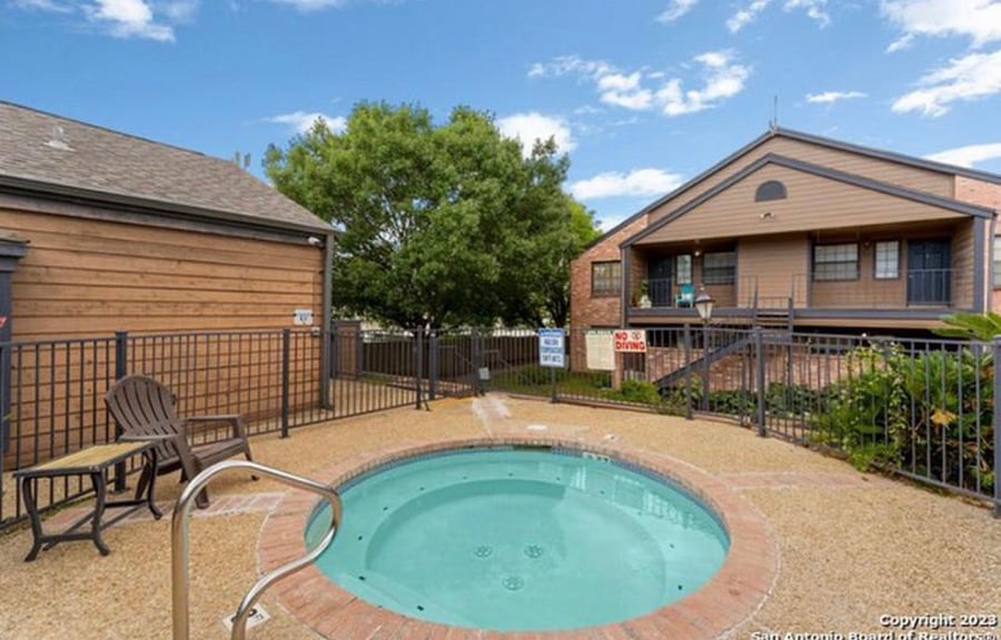 Furnished Finder property 365417_1 photo 12