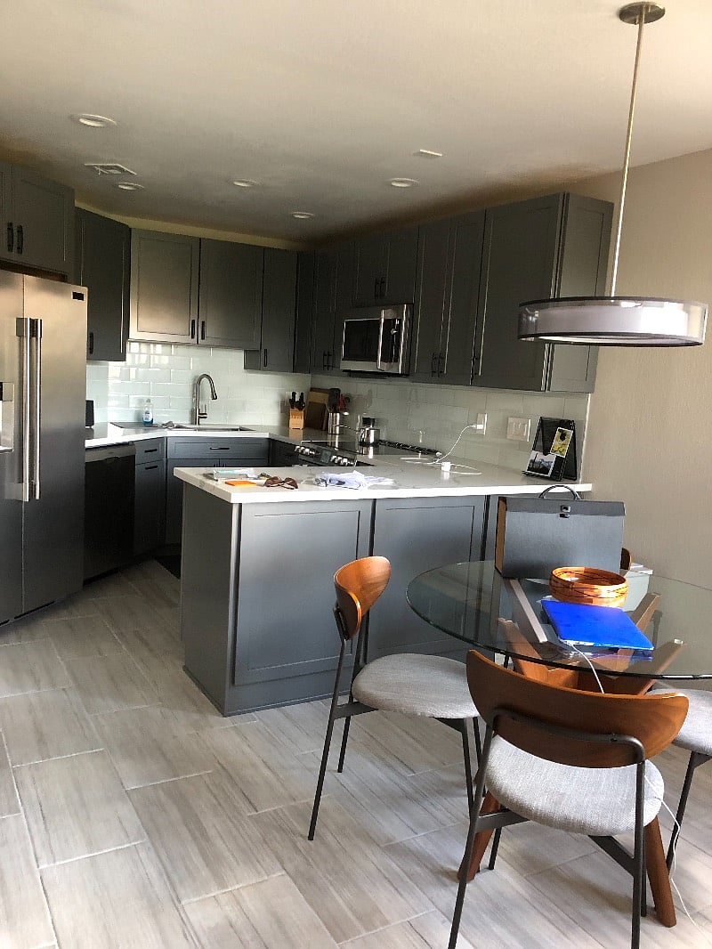 Open Kitchen / Dining area
