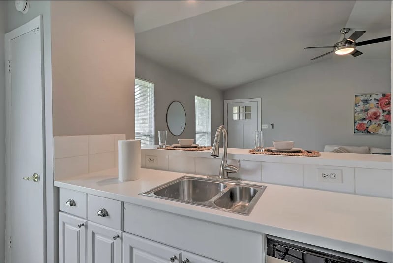 Furnished Finder property 365470_1 photo 3
