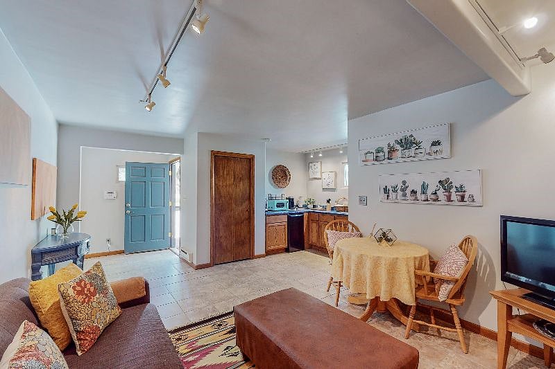 Furnished Finder property 365471_1 photo 16