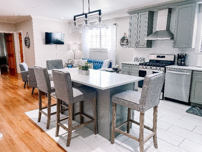 Furnished Finder property 365601_2 photo 9