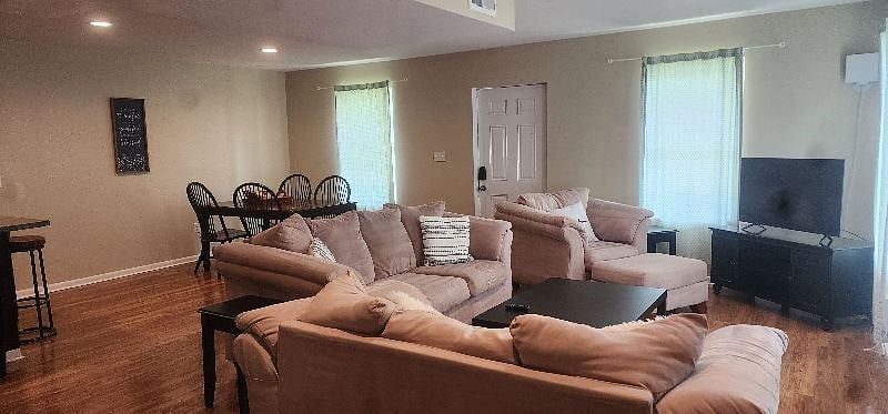 Furnished Finder property 365815_1 photo 5