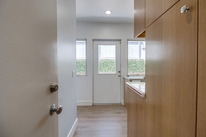 Furnished Finder property 365878_1 photo 36