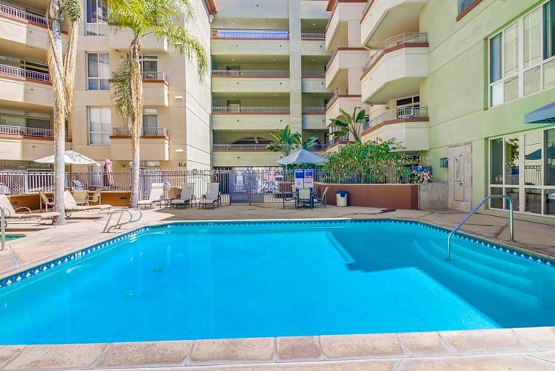 Furnished Finder property 365896_1 photo 15