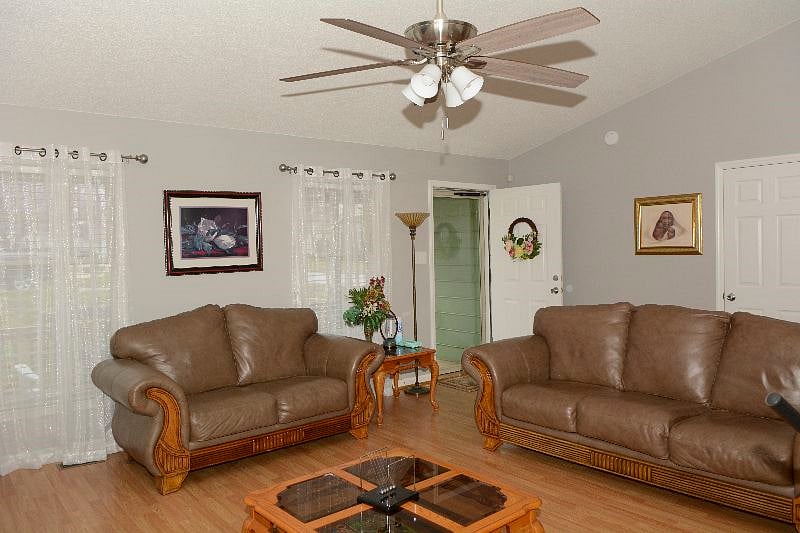 Furnished Finder property 366001_1 photo 8