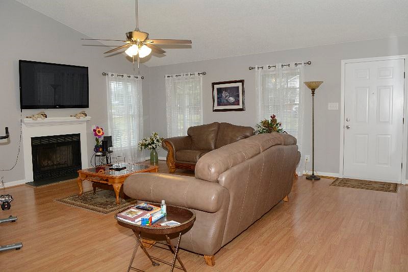 Furnished Finder property 366001_1 photo 9