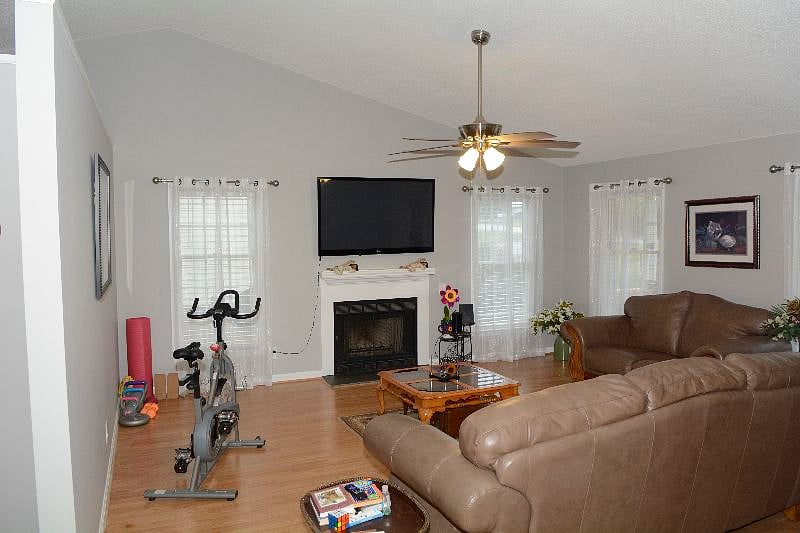 Furnished Finder property 366001_1 photo 10