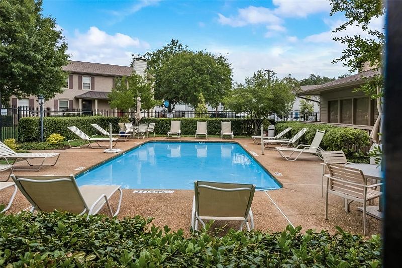 Furnished Finder property 366083_1 photo 11