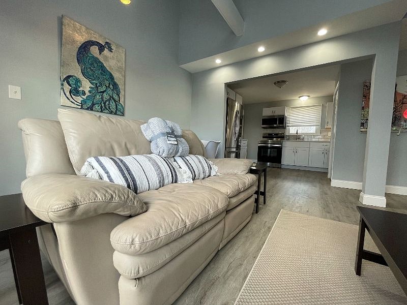 Furnished Finder property 366093_1 photo 3