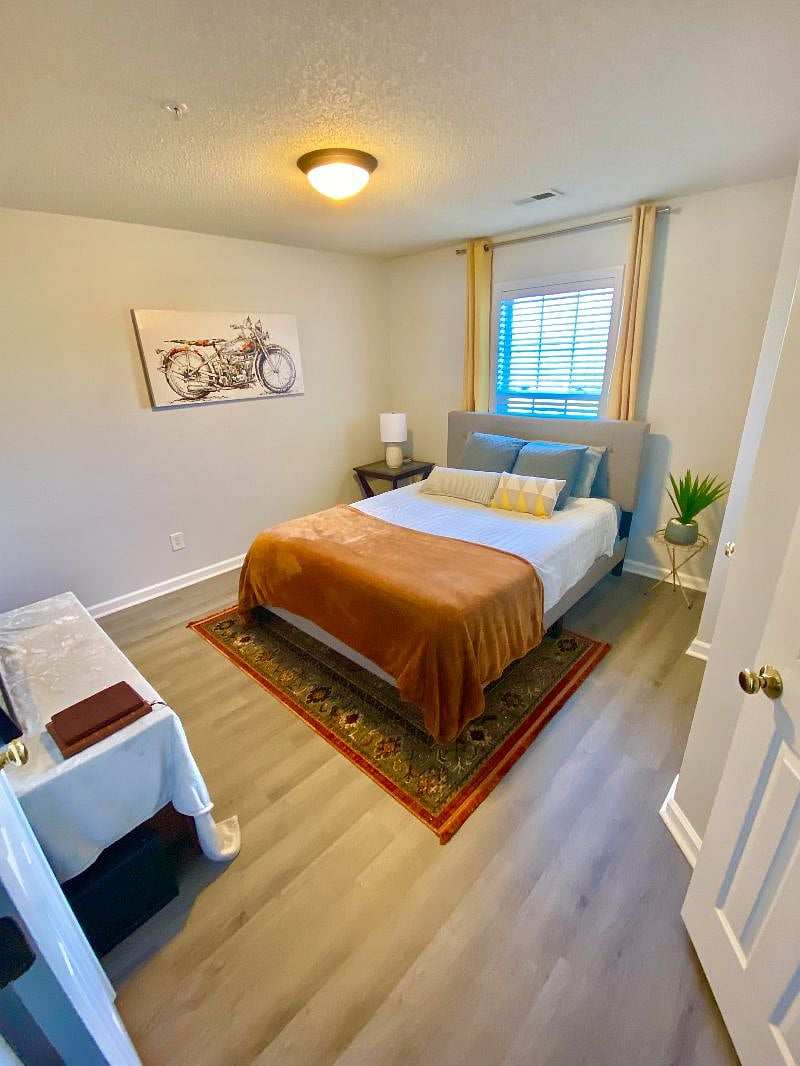 Guest Bedroom- Queen Bed and Private Closet