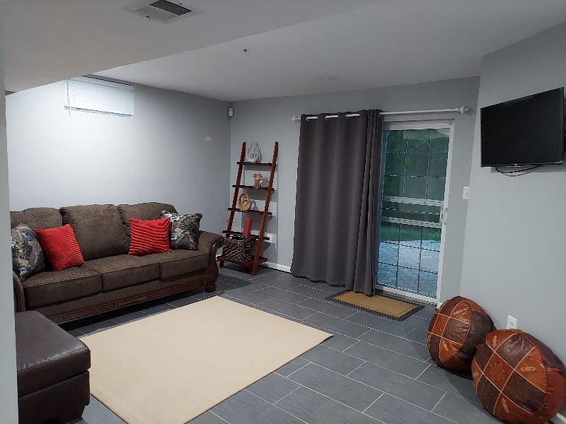 Furnished Finder property 366283_2 photo 9