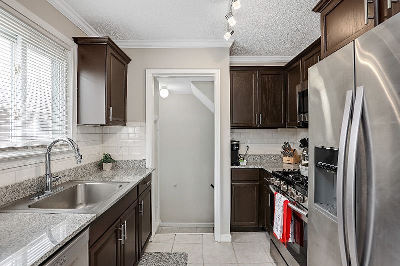 Furnished Finder property 366305_1 photo 6