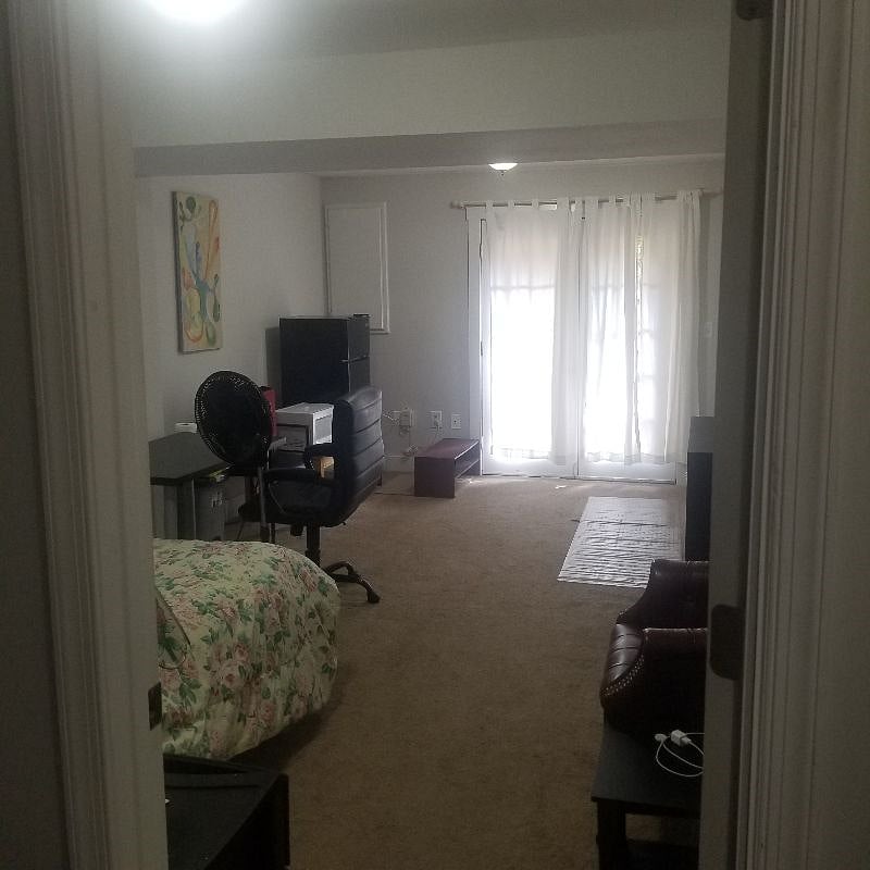 Studio Style basement with all conveniences for a comfortable stay!