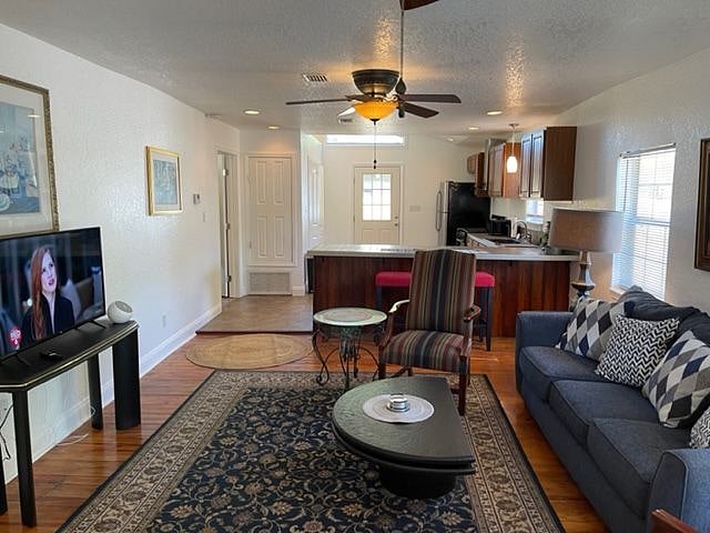 Furnished Finder property 366388_1 photo 3