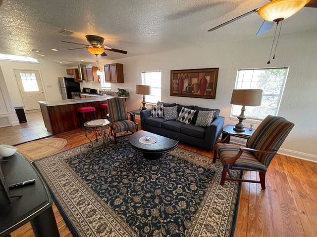 Furnished Finder property 366388_1 photo 4