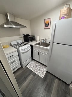 Furnished Finder property 366436_1 photo 7