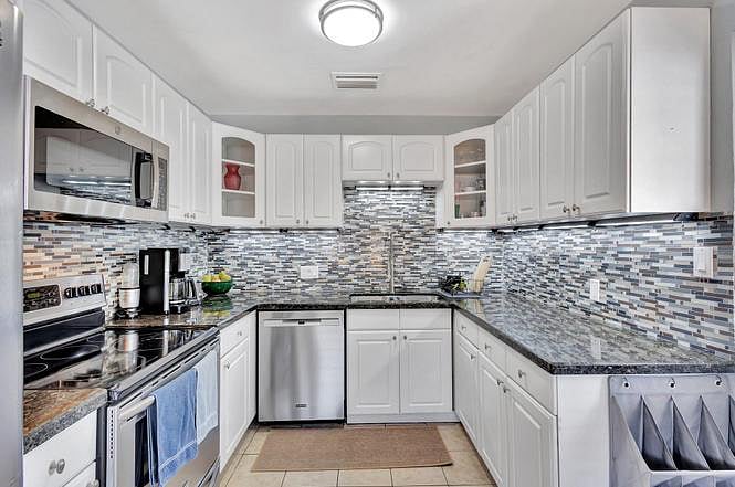 Furnished Finder property 366592_1 photo 12