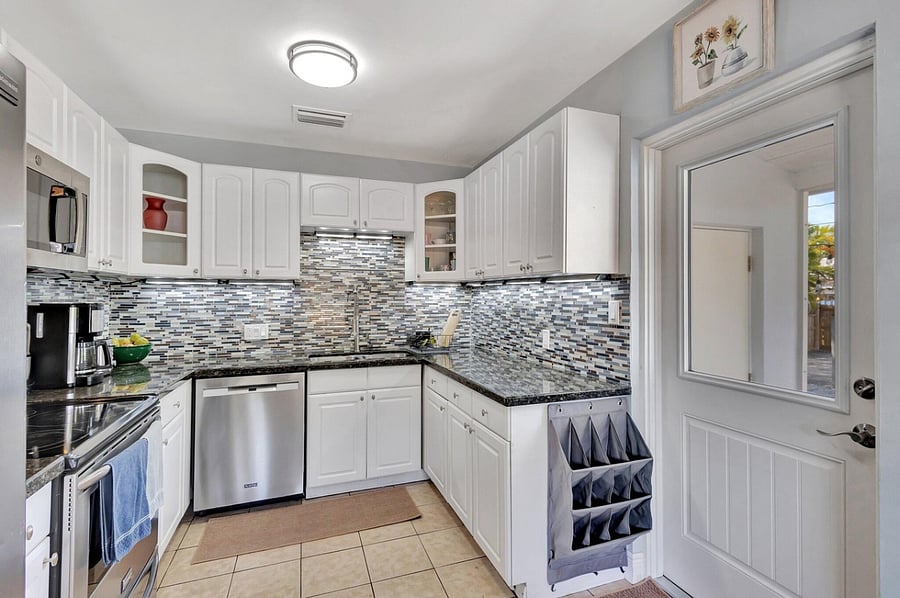 Furnished Finder property 366592_1 photo 11