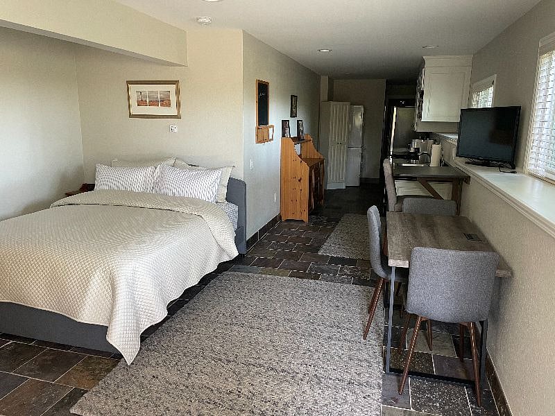 Furnished Finder property 366598_1 photo 1