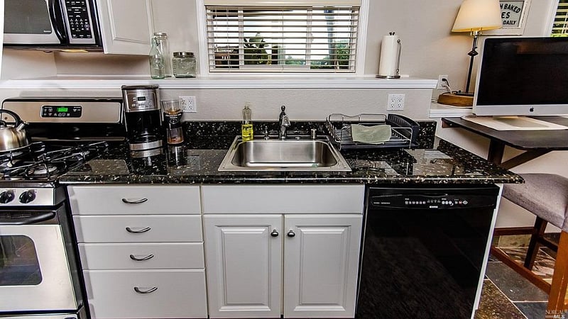 Furnished Finder property 366598_1 photo 4
