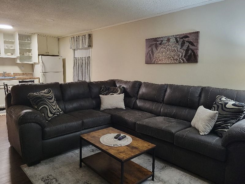 Furnished Finder property 366663_1 photo 3