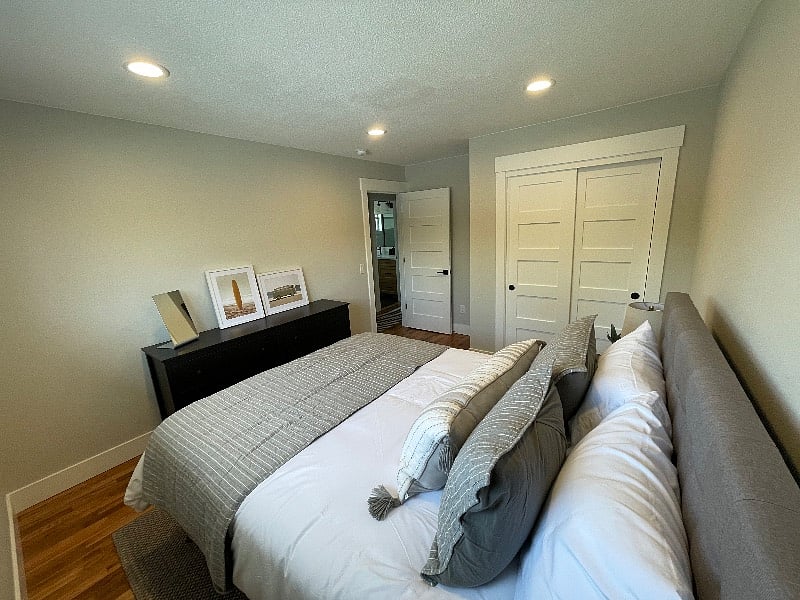 Bedroom 2 with queen bed