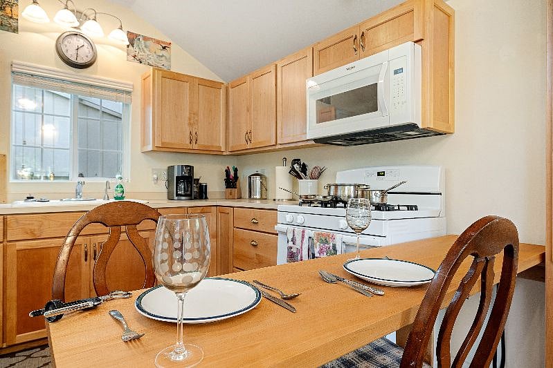 Furnished Finder property 366818_1 photo 8