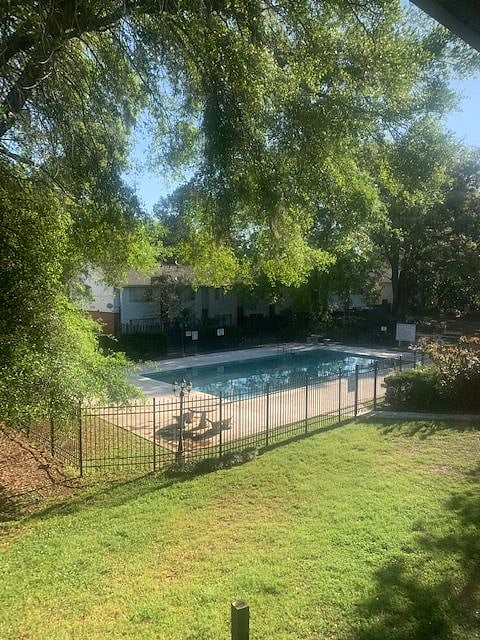 Furnished Finder property 366900_2 photo 5