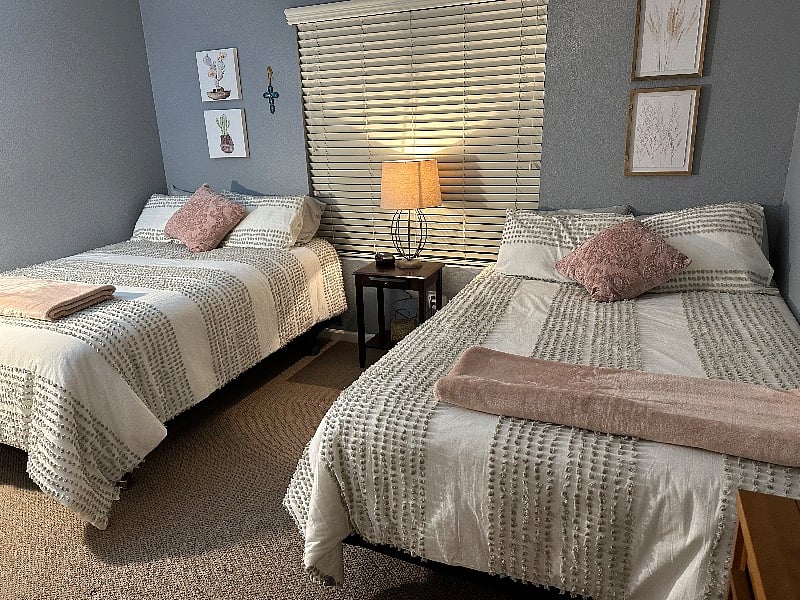 2nd bedroom
