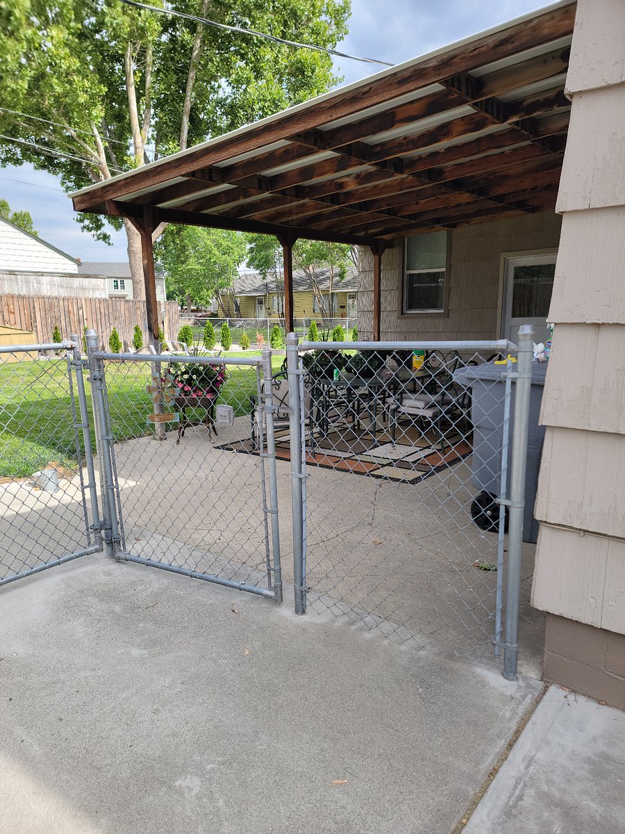 Exterior Entrance to Lower Level Apartment
