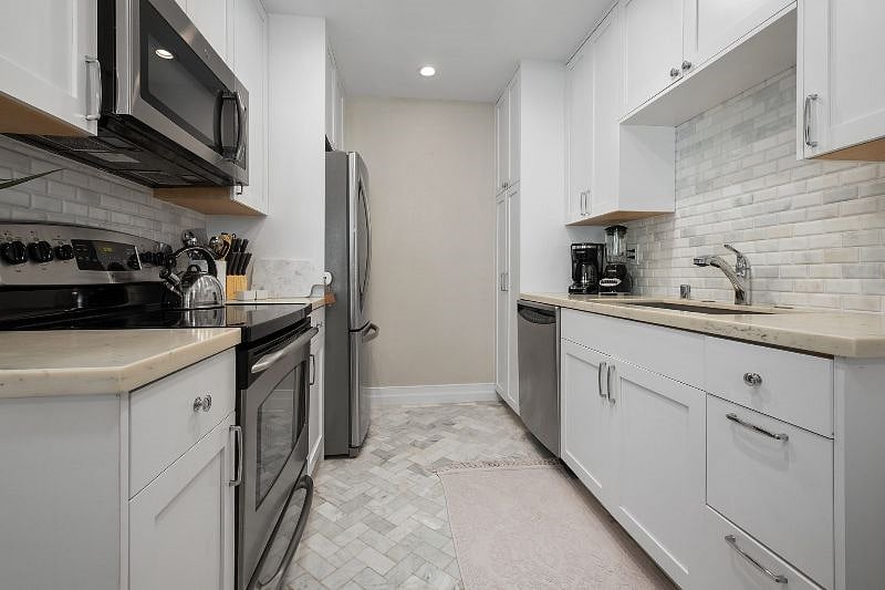 Furnished Finder property 367727_1 photo 13