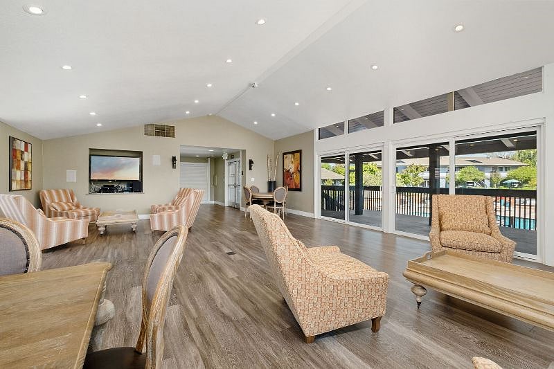 Furnished Finder property 367727_1 photo 32