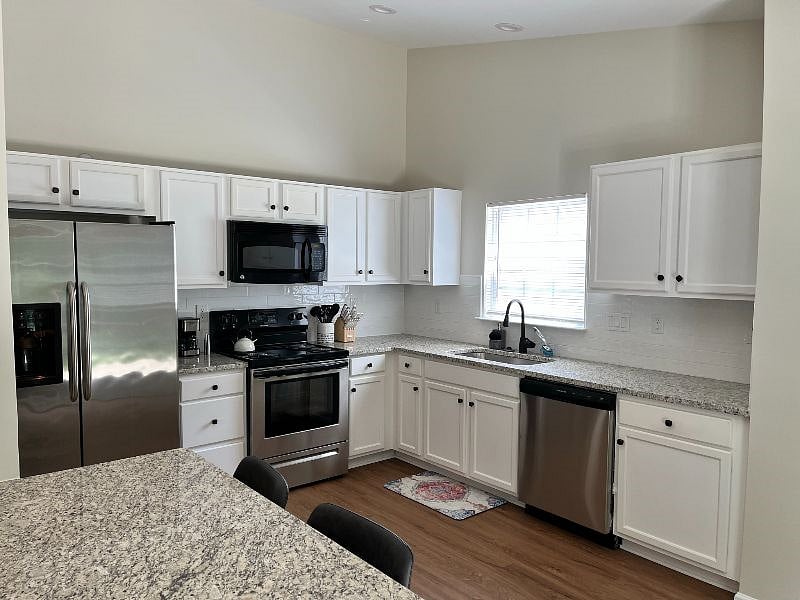 Furnished Finder property 367770_1 photo 14