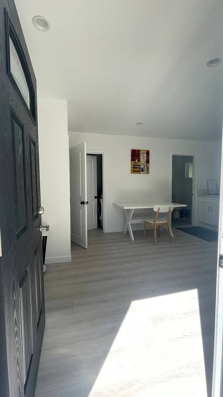 Furnished Finder property 368160_2 photo 14
