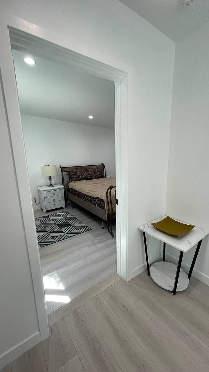 Furnished Finder property 368160_2 photo 23