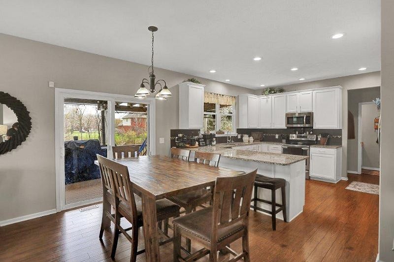 Furnished Finder property 368192_2 photo 14