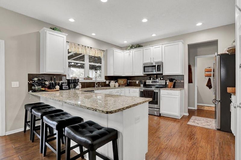 Furnished Finder property 368192_2 photo 16