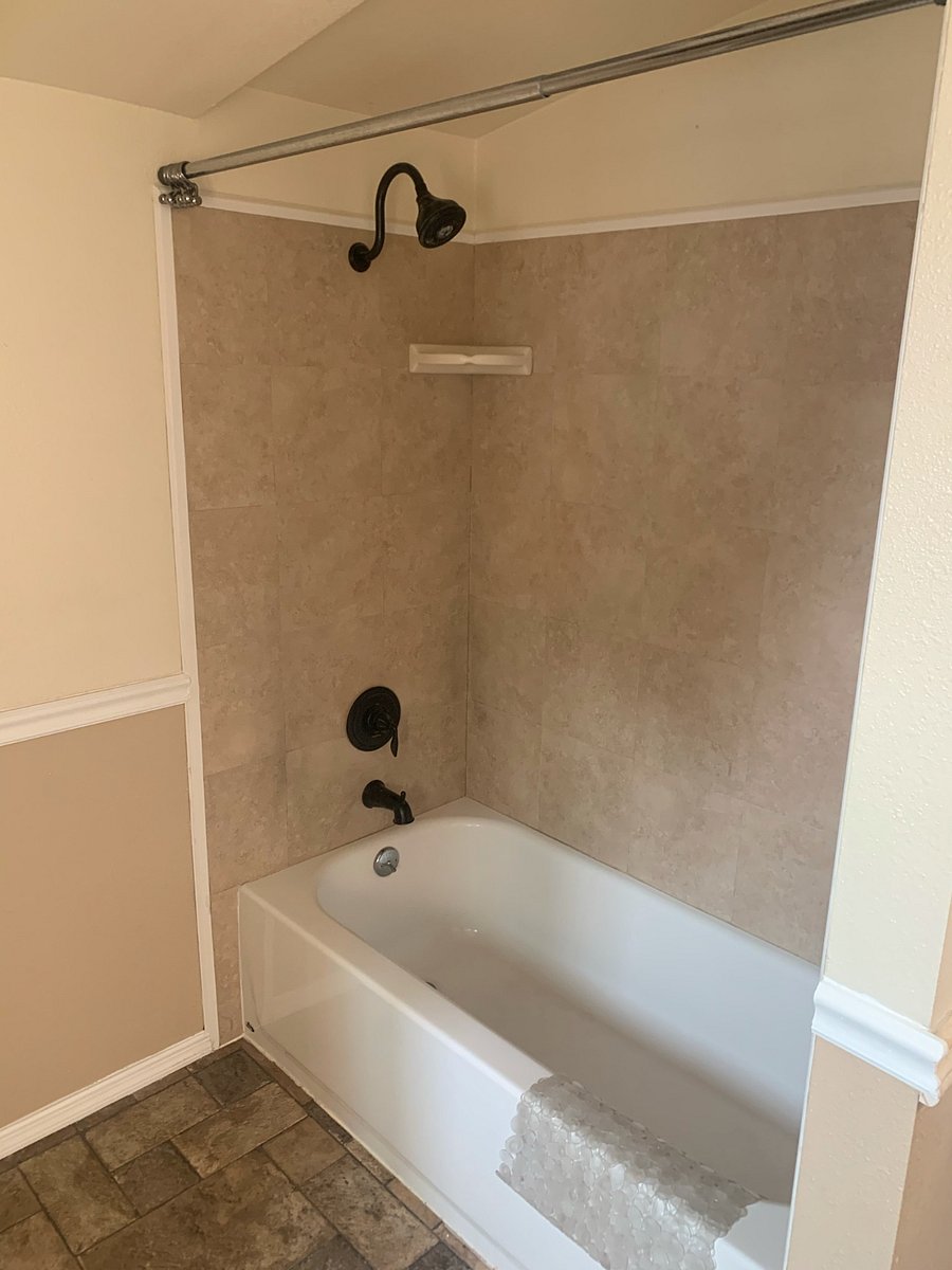 En Suite Master Bathroom