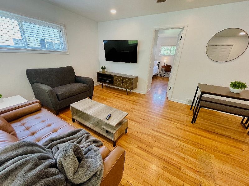 Furnished Finder property 368479_2 photo 8