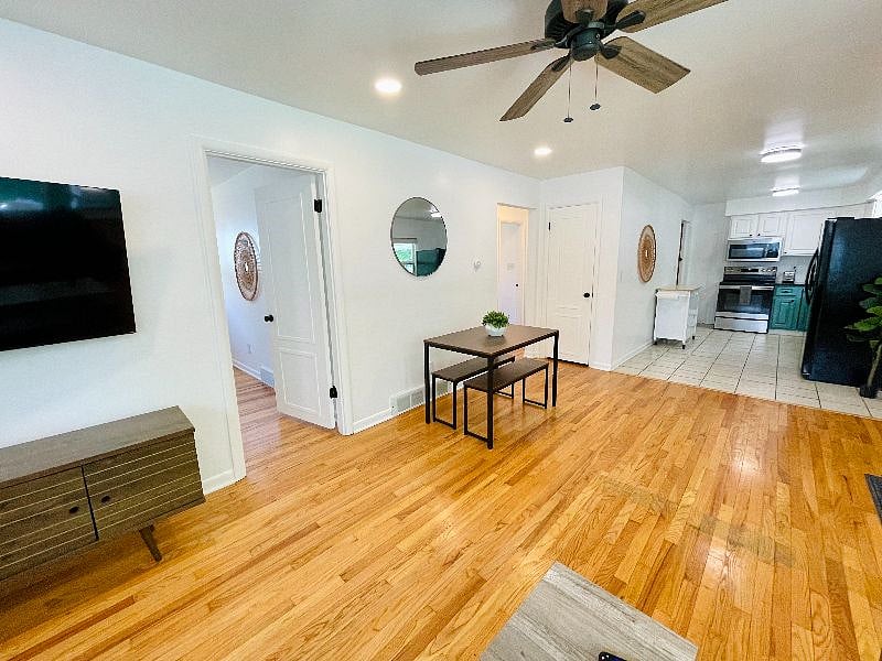Furnished Finder property 368479_2 photo 10