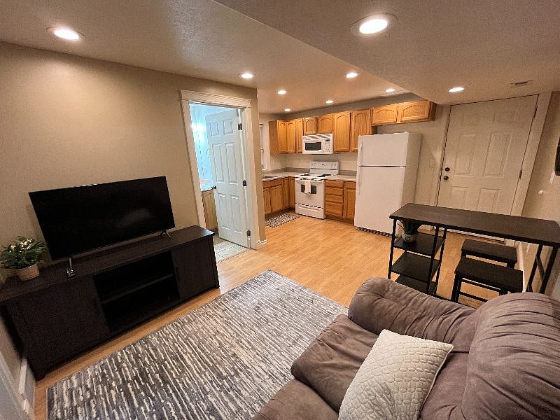 Furnished Finder property 368490_1 photo 12