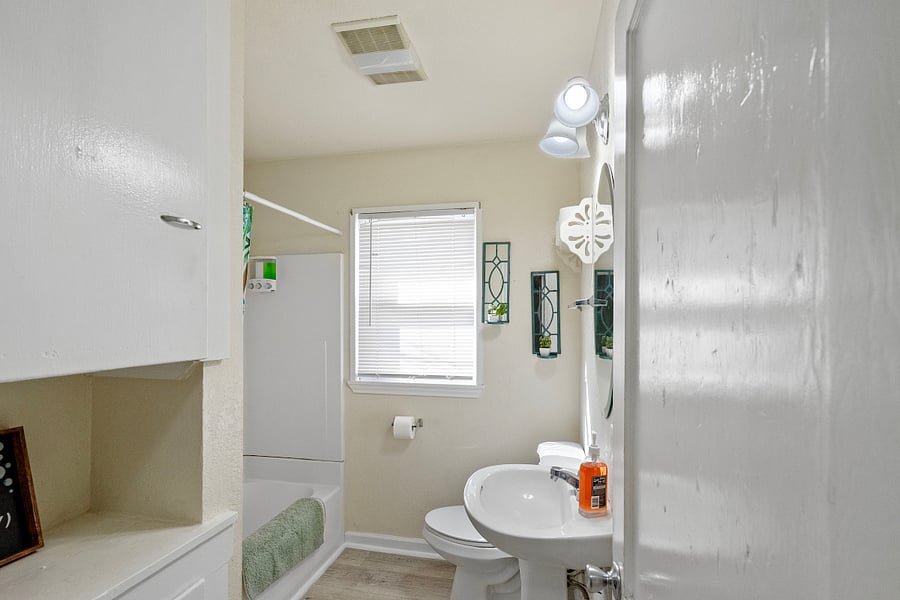 Upstairs unit bathroom