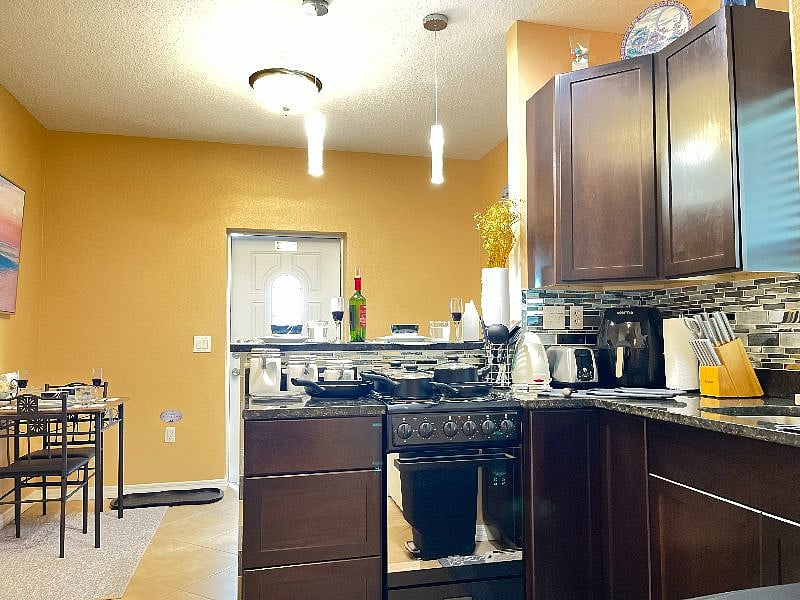 Furnished Finder property 368766_2 photo 6