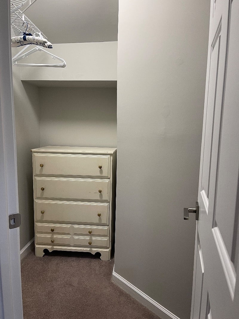 Walk in closet