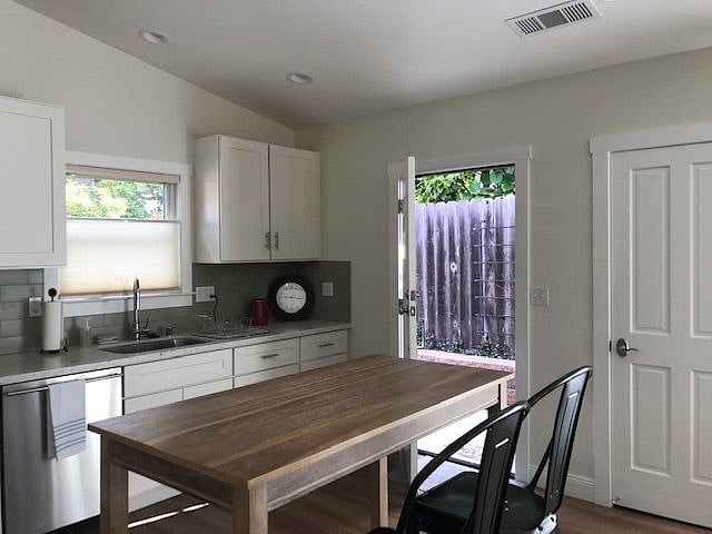 Furnished Finder property 368967_1 photo 11