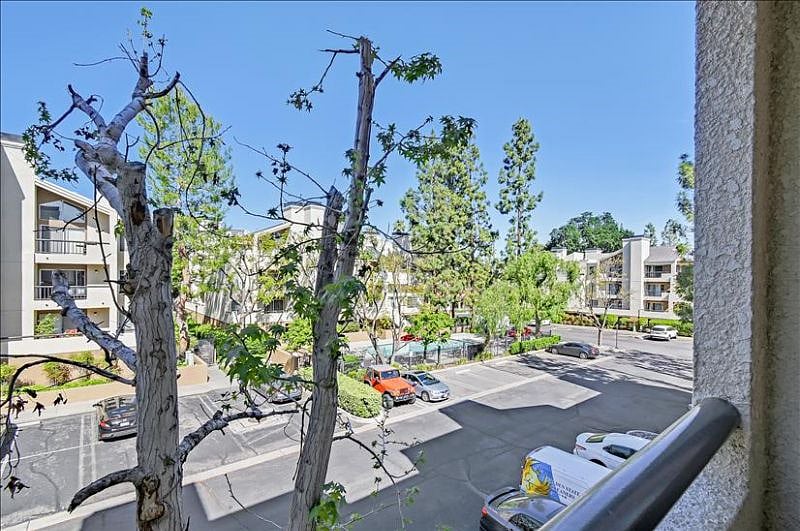 Furnished Finder property 369025_1 photo 22