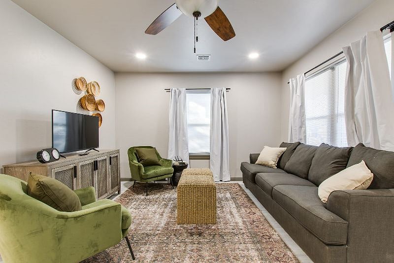Furnished Finder property 369030_1 photo 7