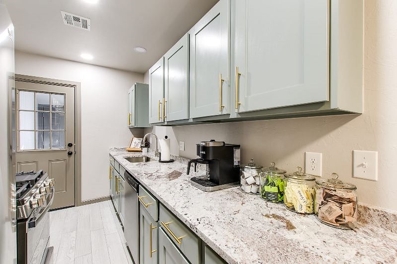 Furnished Finder property 369030_1 photo 12