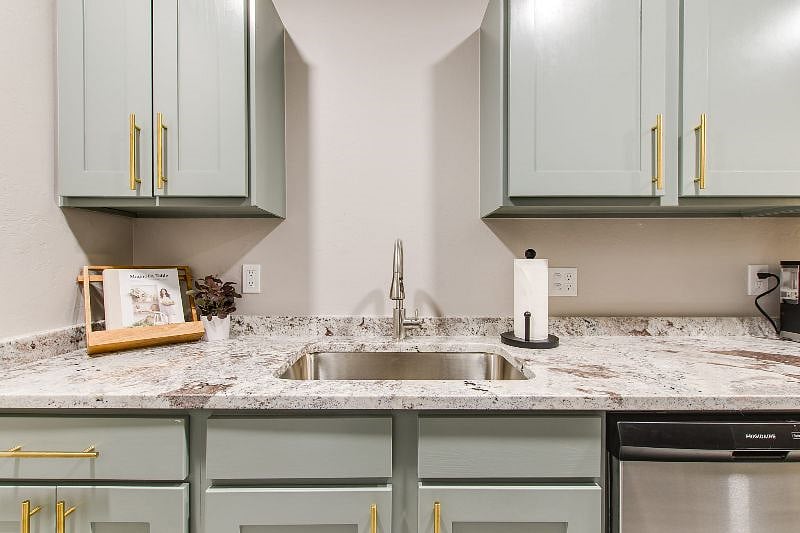 Furnished Finder property 369030_1 photo 15