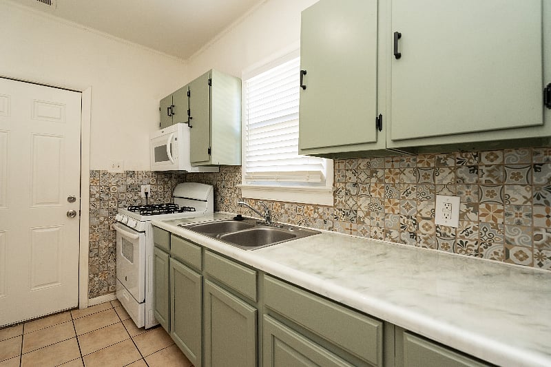 Furnished Finder property 369050_1 photo 9